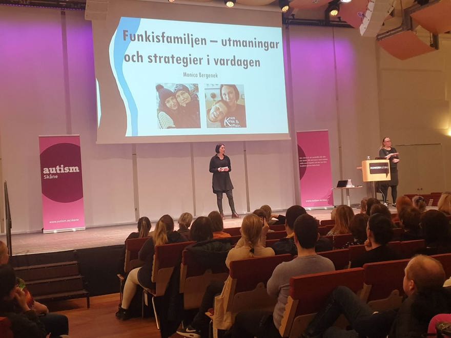 Monica Bergenek föreläser